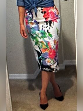 Marciano Floral Pencil Skirt - Multicolor